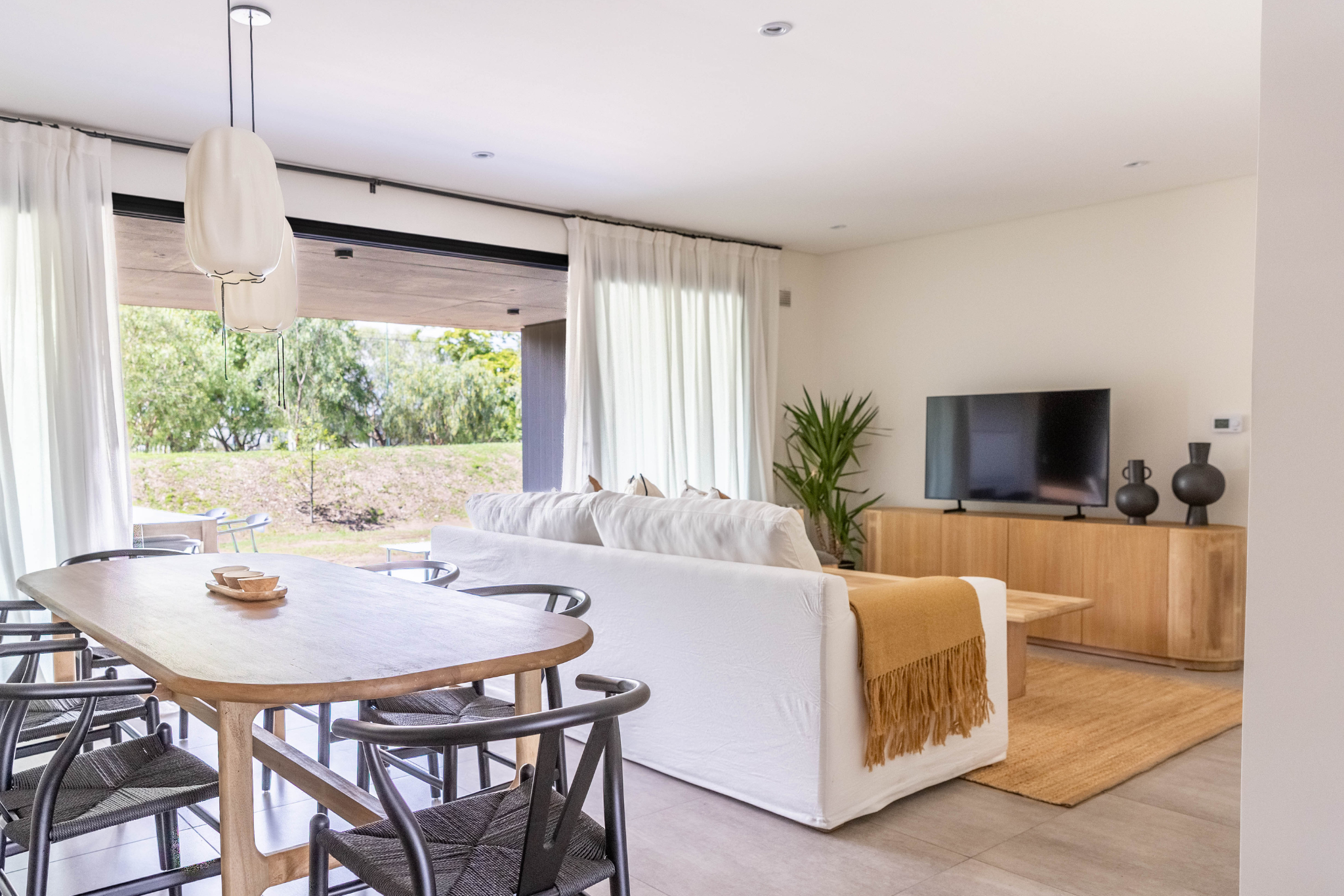 living 2 dorm condo la trinidad